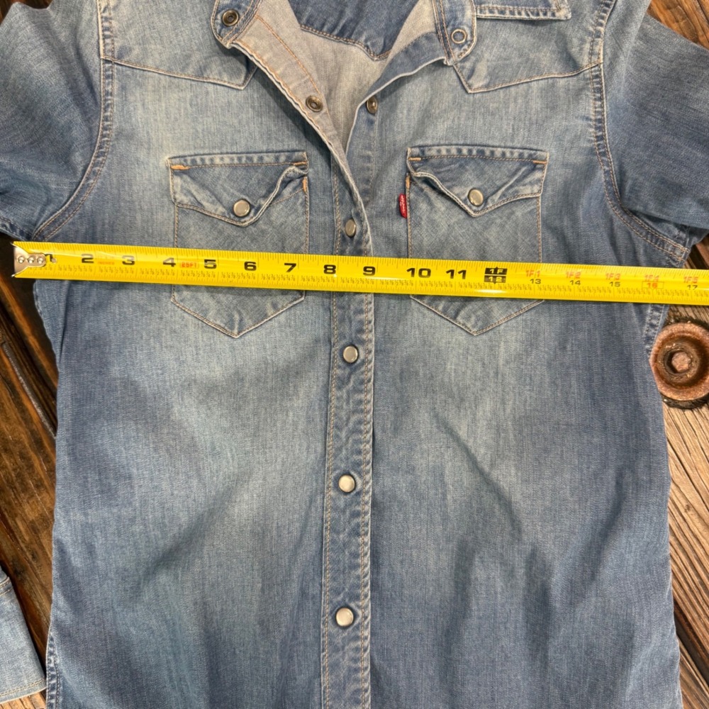 Levi's Womens Small Ultimate Western Denim Shirt Stretch Slim Pearl Snap Cowgirl - Picture 6 of 7